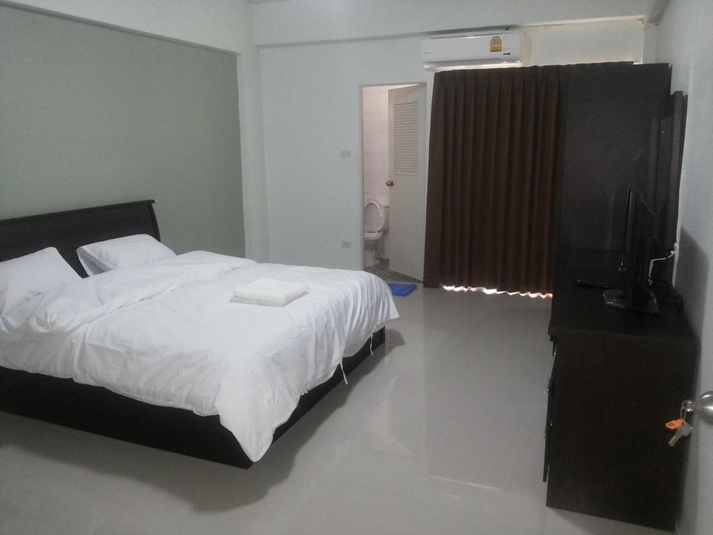 Tisaraporn Resident Motel Ban Khlong Song Room photo